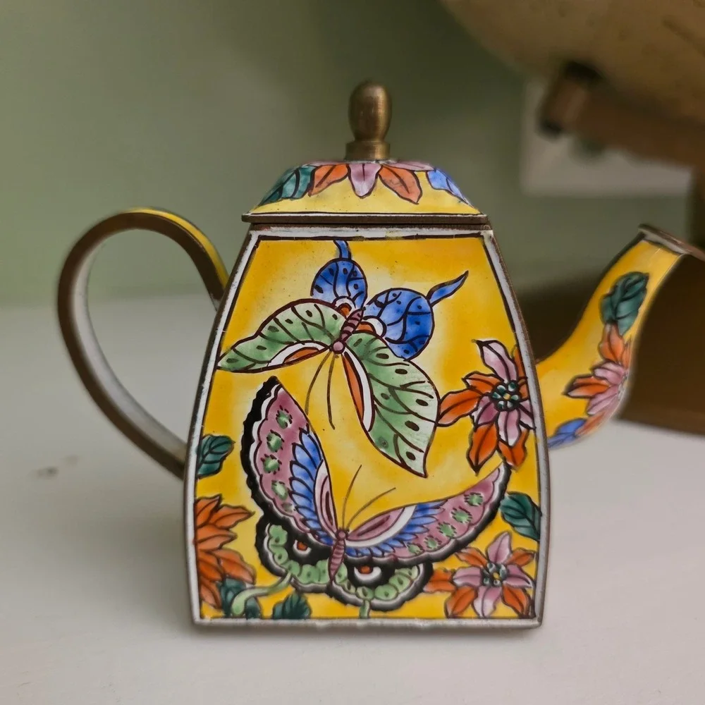 Vintage KELVIN CHEN Miniature Hand Painted Chinoiserie Enamel over Copper Teapot - Picture 2 of 6